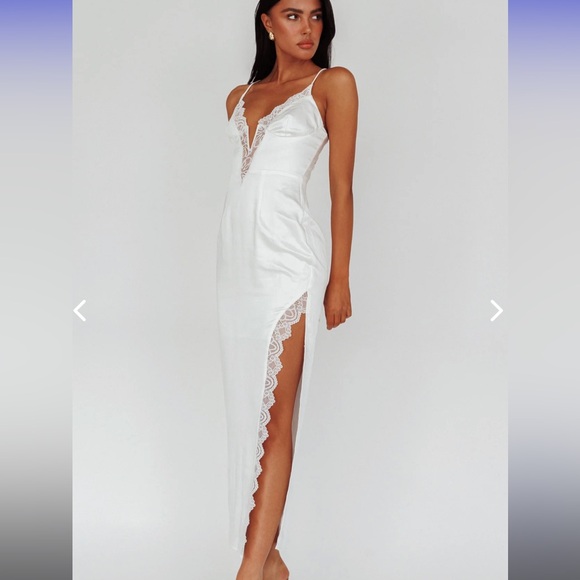 Selfie Leslie Lace Midi Dress White - Picture 9 of 9